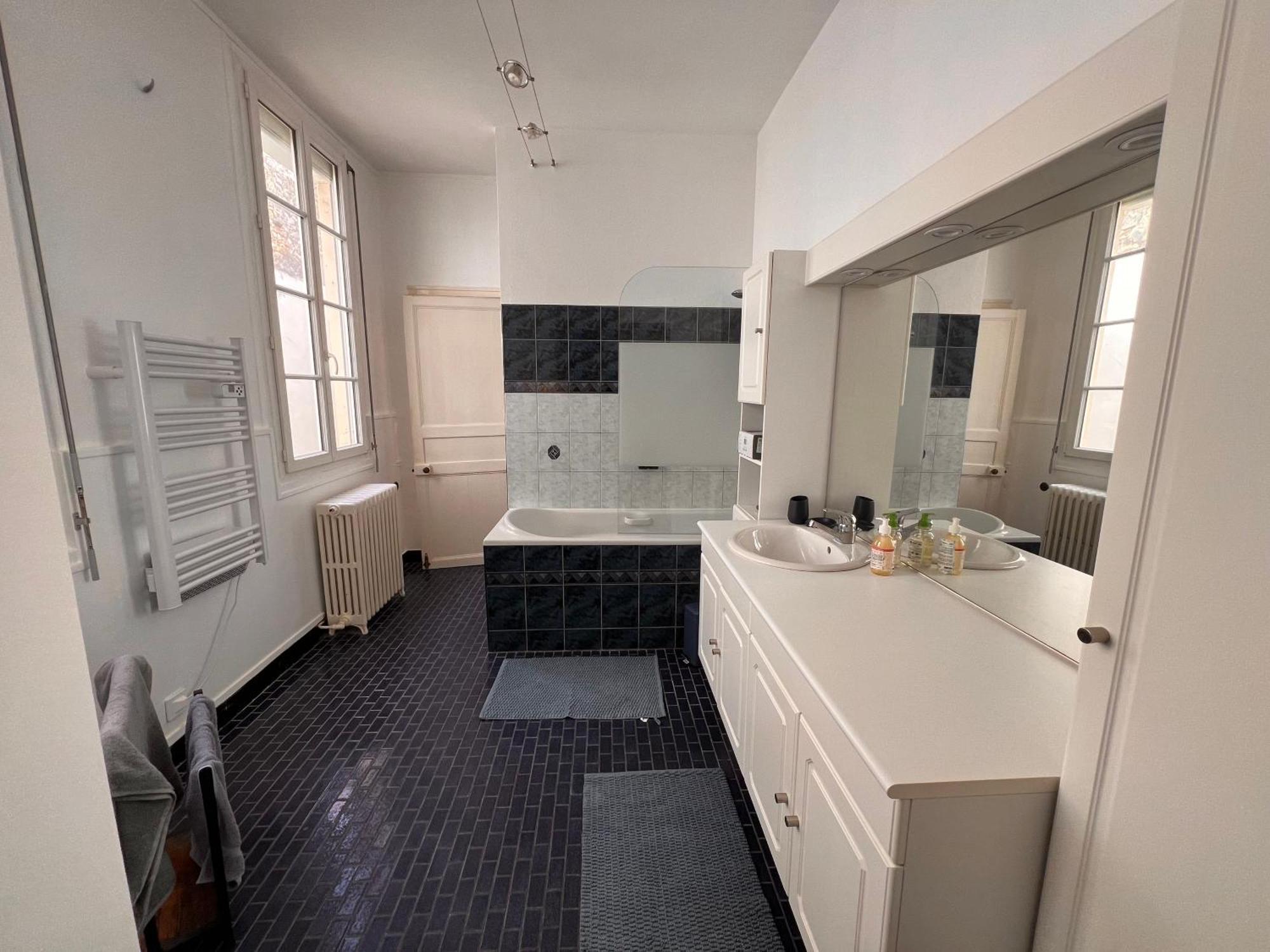La Colbertine - Charming Apartment In Place Colbert Rochefort  Exteriör bild