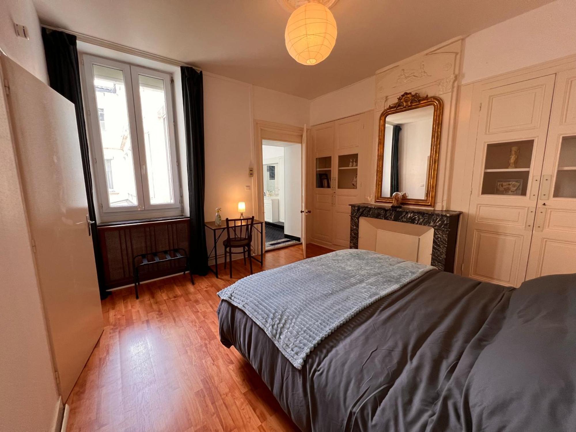 La Colbertine - Charming Apartment In Place Colbert Rochefort  Exteriör bild