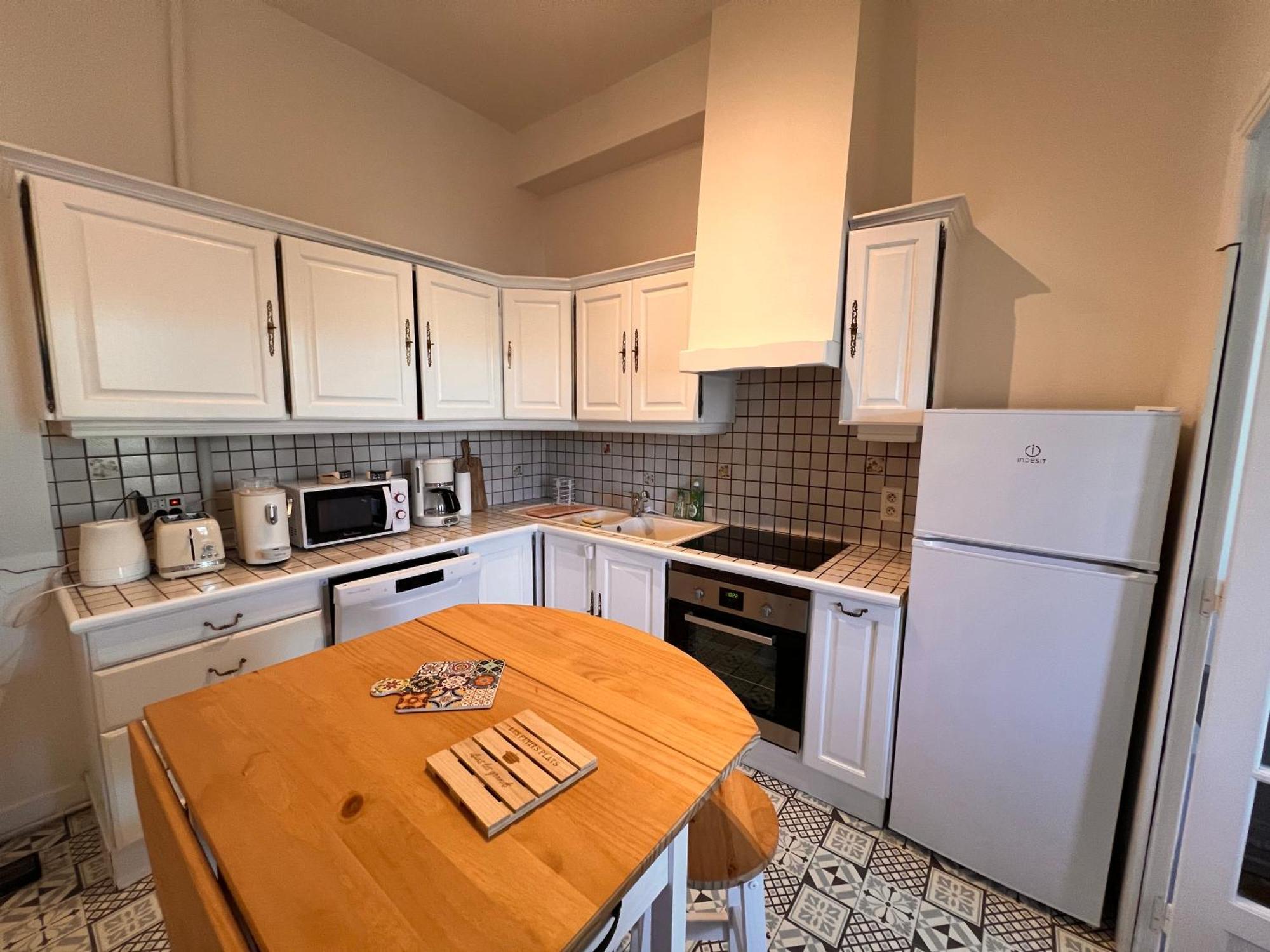 La Colbertine - Charming Apartment In Place Colbert Rochefort  Exteriör bild